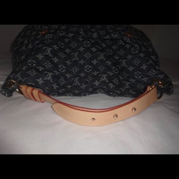 ⭐️Host Pick⭐️Authentic Louis Vuitton Denim Daily GM Monogram Hobo Bag - Picture 7 of 16